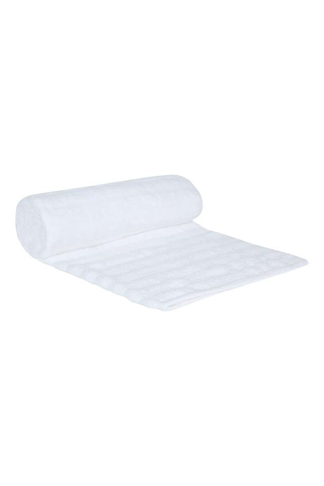 Stripe-Textured-Bath-Towel