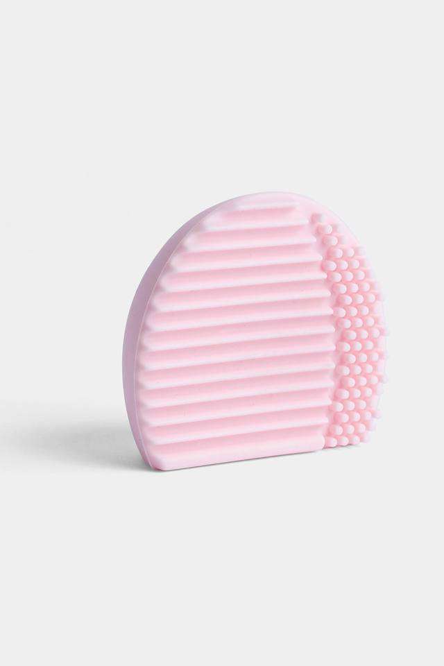 Brush-Cleaning-Pad