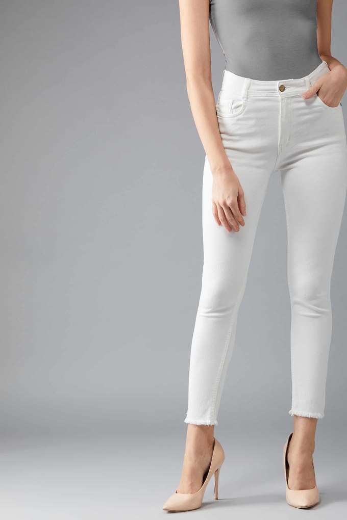 dolce crudo Women's Regular Fit Bringing Up Cropped Skinny Fit Jeans White-picture-38