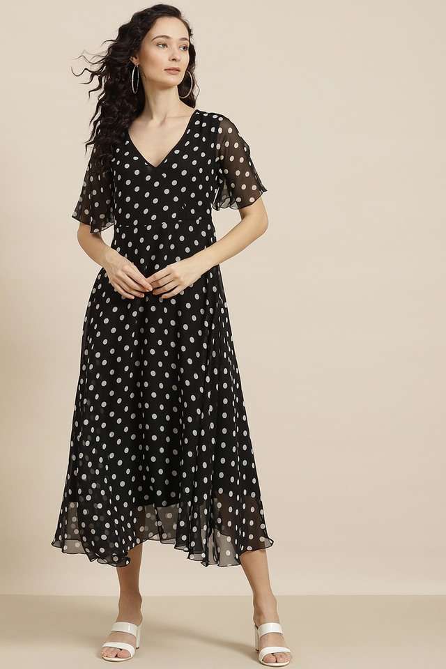 Shop Dresses For Women Online and Get Upto 80% Off!