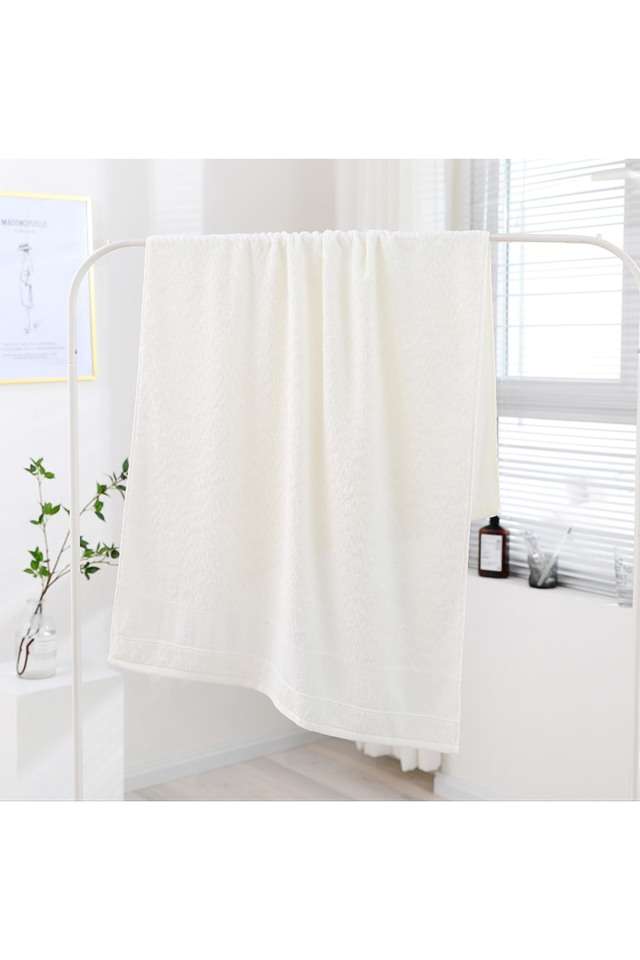 Spain-Premium-Cotton-Bath-Towel-Highly-Absorbent-And-Super-Soft-550-GSM-70-x-140-cm---White