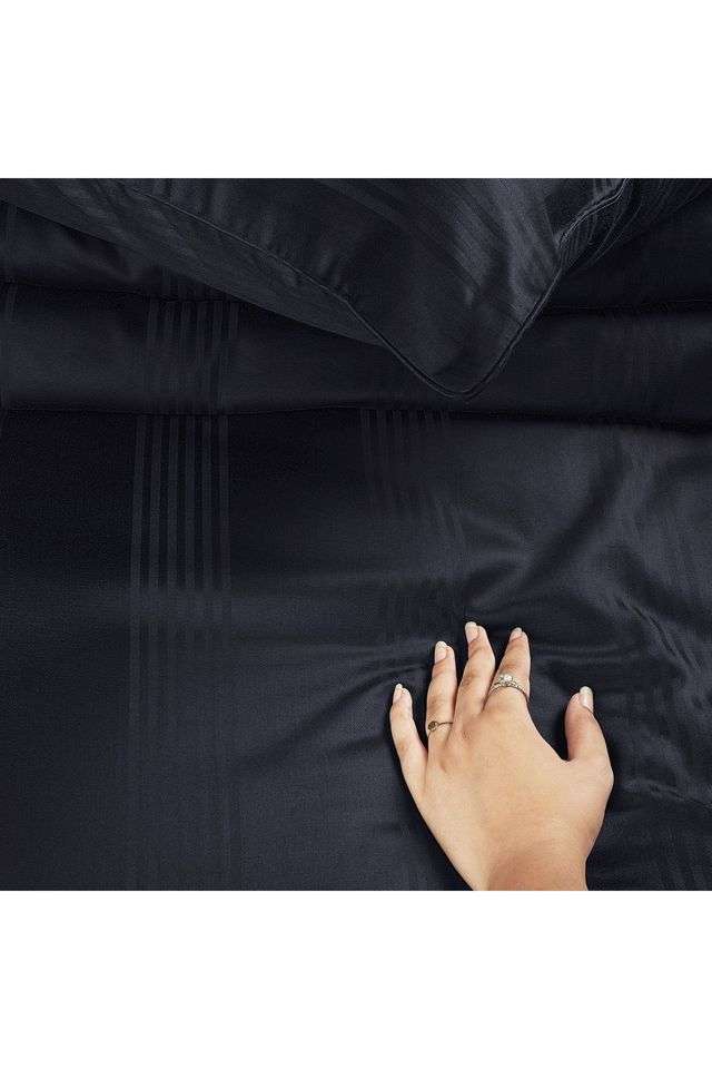 Barcode-100--Cotton-King-Size-Bedsheet-108-x-108-inches-with-2-Pillow-Covers-450-TC---Black