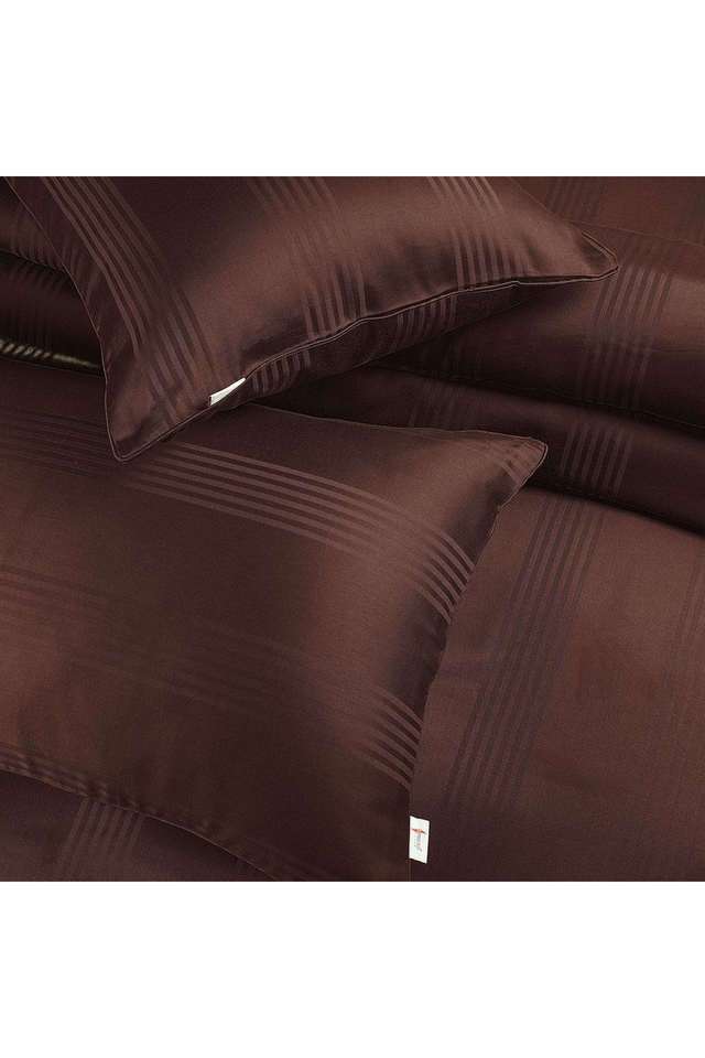 Barcode-100--Cotton-King-Size-Bedsheet-108-x-108-inches-with-2-Pillow-Covers-450-TC---Choco