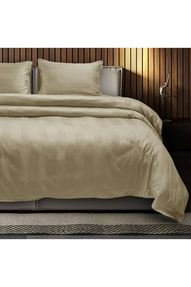 Barcode-100--Cotton-King-Size-Bedsheet-108-x-108-inches-with-2-Pillow-Covers-450-TC---Mouse