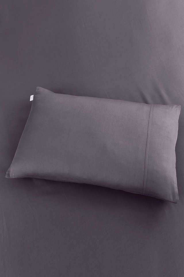 Madison-Avenue-100--Cotton-400-Thread-Count-2-Pc-Decorative-Pillow-Insert -Pillow-Covers-18-X-27---Fudge