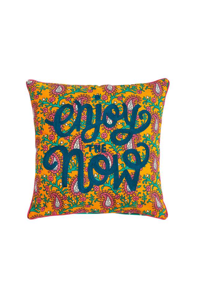 Jaipr-Street-Kutch-16-Inch-Cushion-Cover