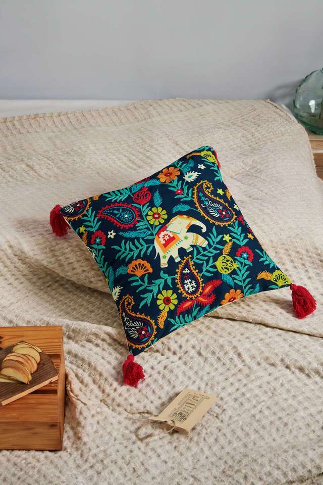 Begum-s-Baag-Kutch-Cushion-Cover