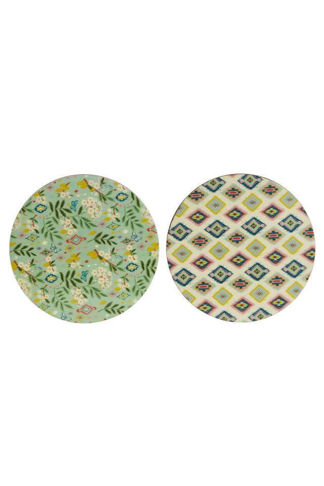 Country-Wooden-Round-Trivets--Farm-Garden Green -Ikkat -8-x-8 -Set-of-2