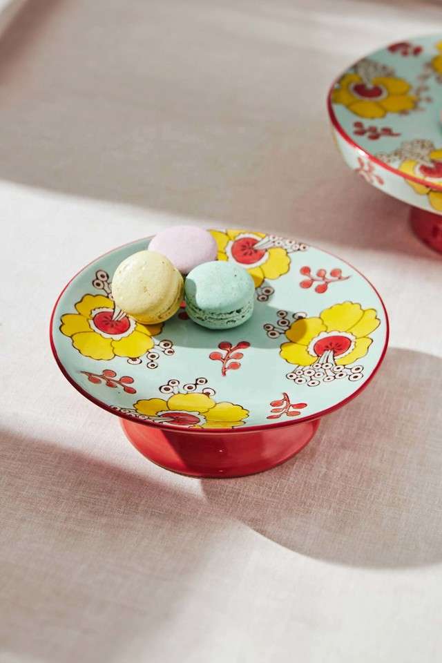 Hibiscus-Bloom-Cake-Stand