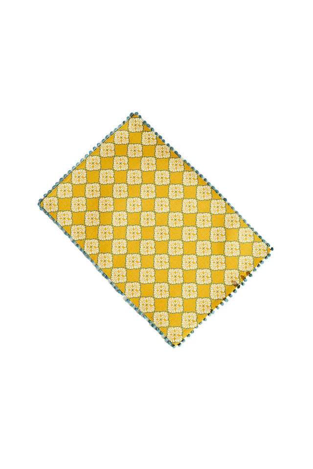 N.R.S.-Tex-Pixel-Paisley-Table-Mat-Yellow