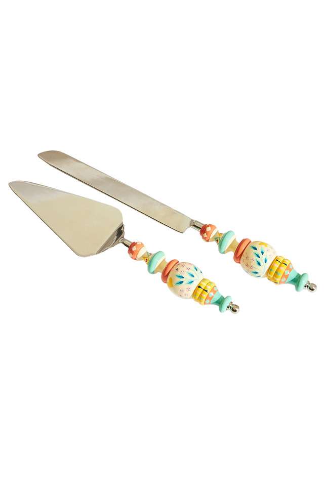 Farmhouse-Cake-Servers---Set-of-2
