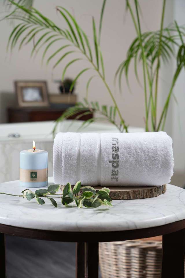 Colorart-650-GSM-Amor-White-Medium-Bamboo-Towel