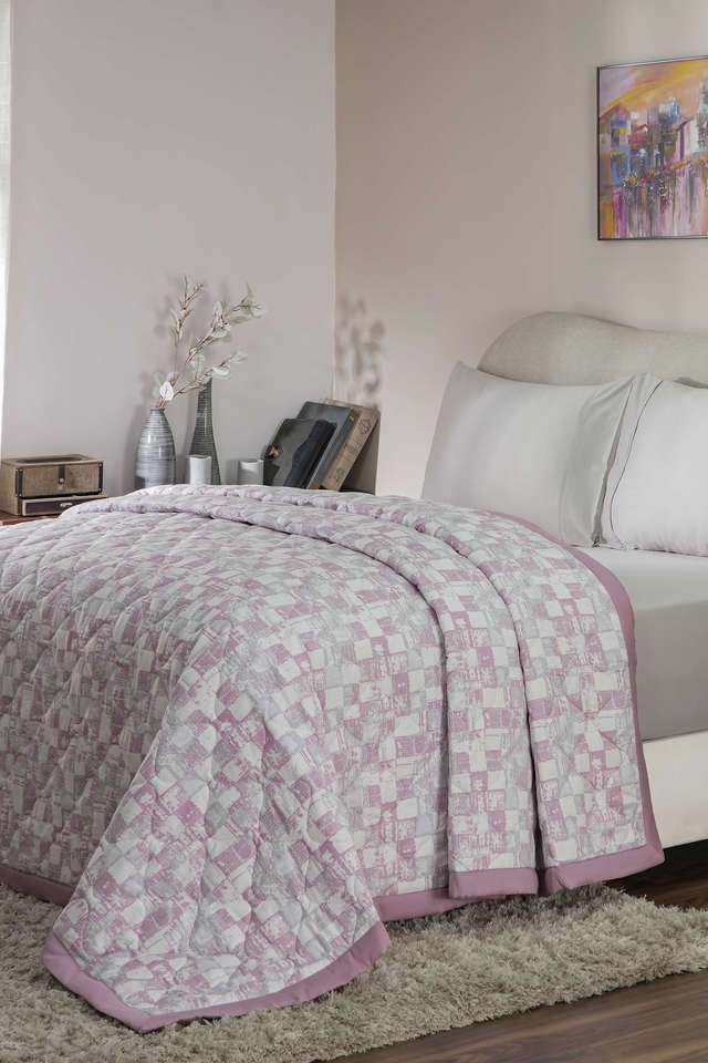 Hues-PBS-Refined-Retro-120-GSM-Cotton-Rochelle-Red-Double-Quilt