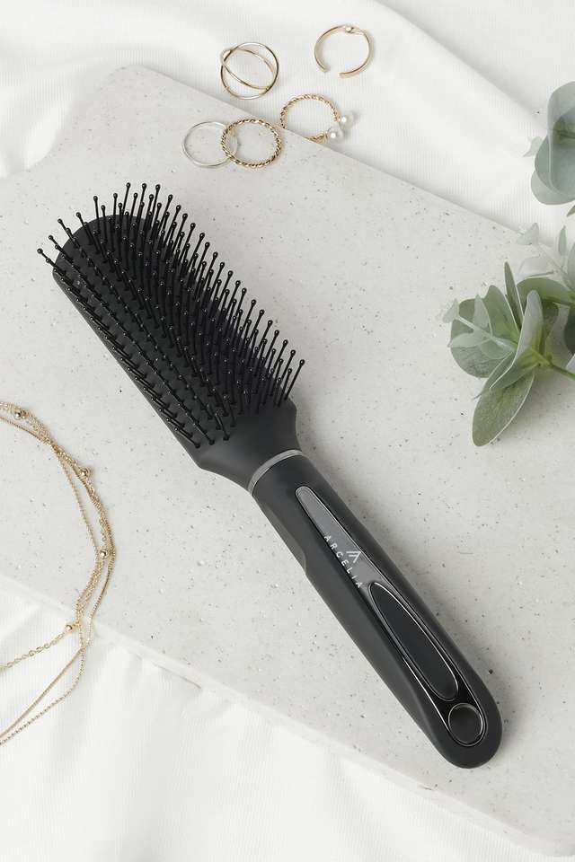 Flat-Hair-Brush---Black