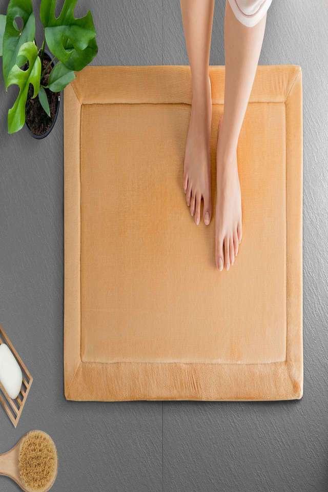 Memory-Foam-Bath-Carpet-Luxuriously-Soft-Cushioned -Ultra-Absorbent -Spongy -Anti-Slip-Backing-Bath-Carpet -Machine-Washable -50x80-cm -Gold