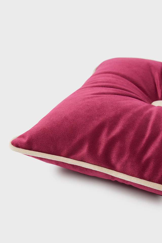 Color-Pop-Shaped-Tuck-Cushion