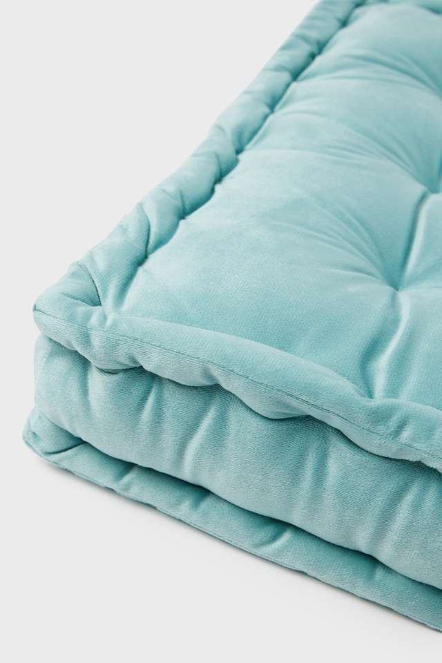 Color-Pop-Shaped-Tuck-Cushion