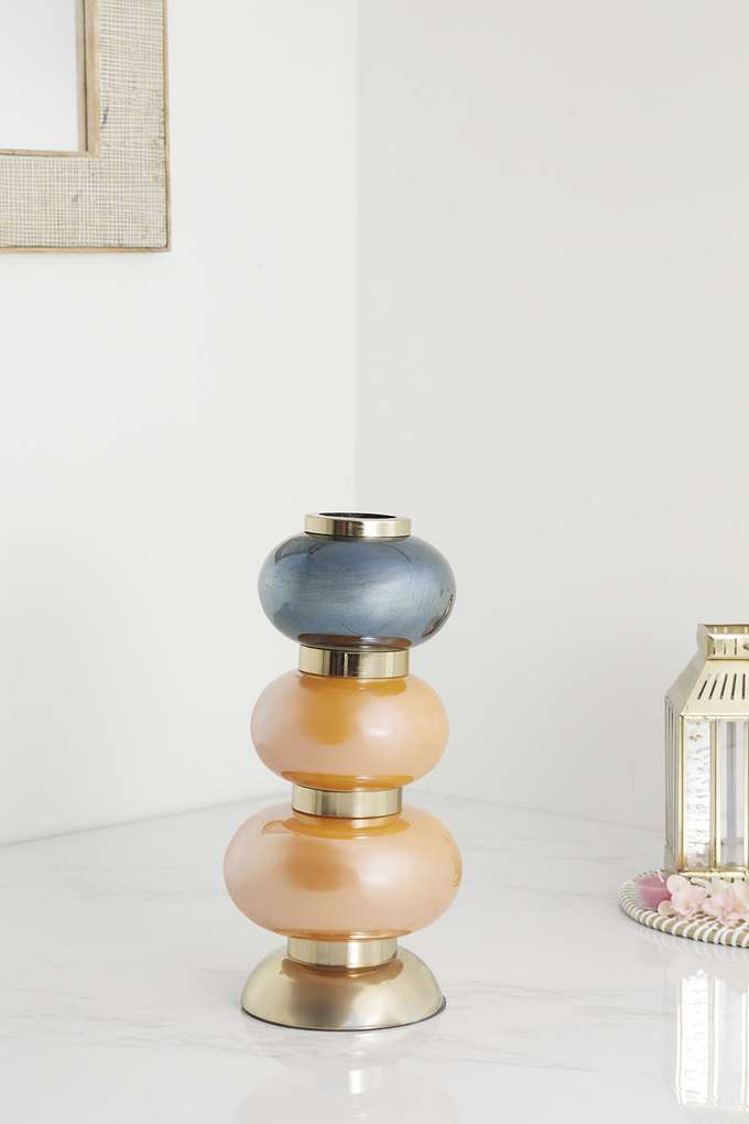 Solace-Metal-&-Glass-Vase