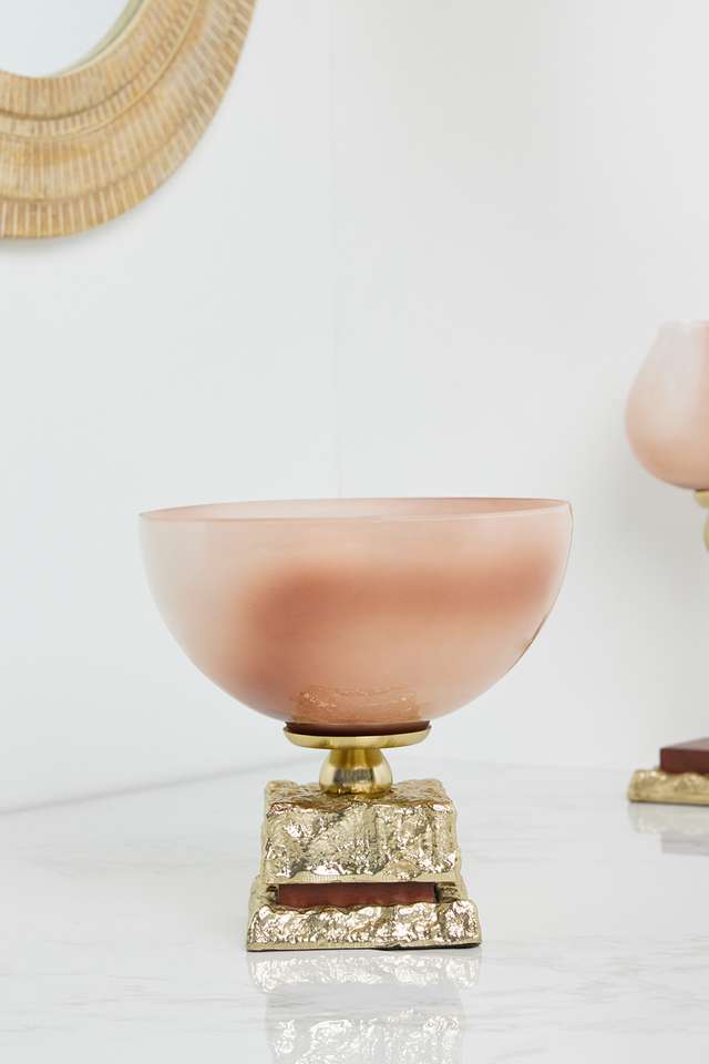 Vinicunca-Bowl-On-Stand-Medium