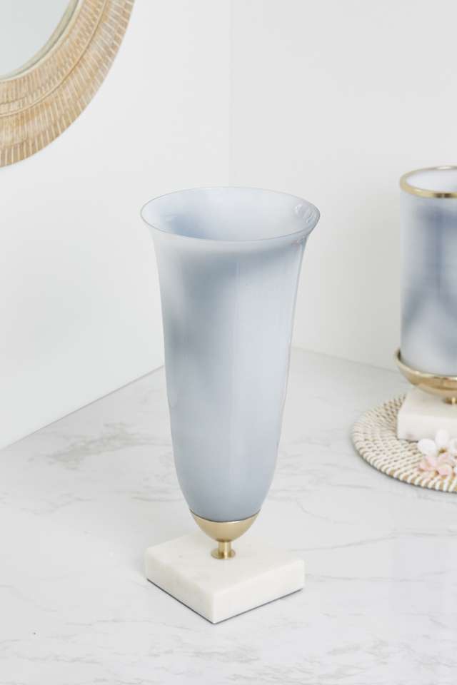 Blaire-Tabletop-Vase-Medium
