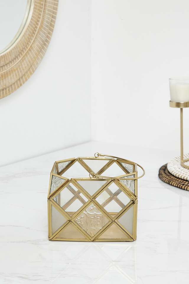 Glass-Facted-Table-Accent