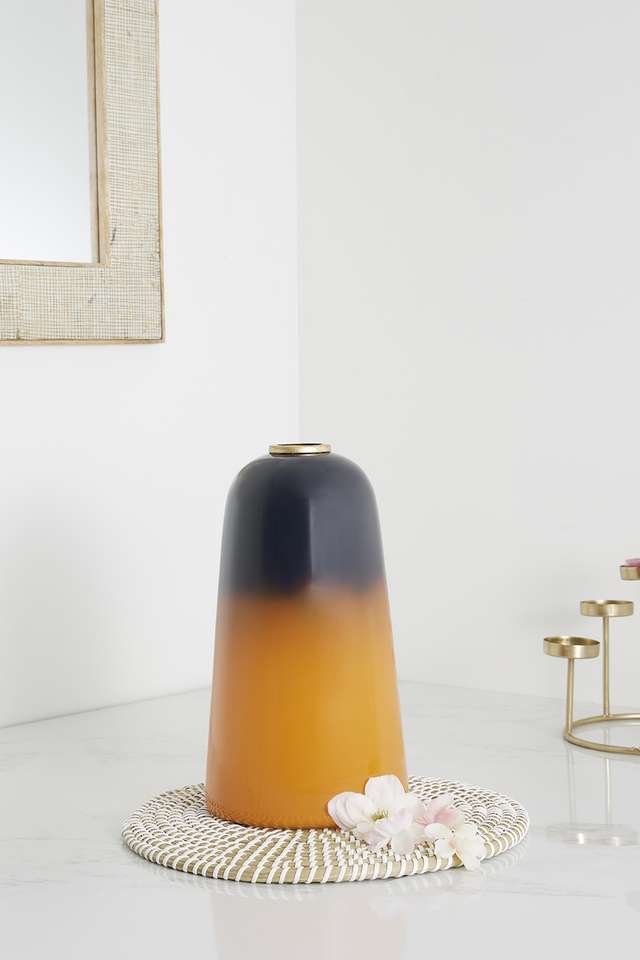 Solace-Classic-Vase