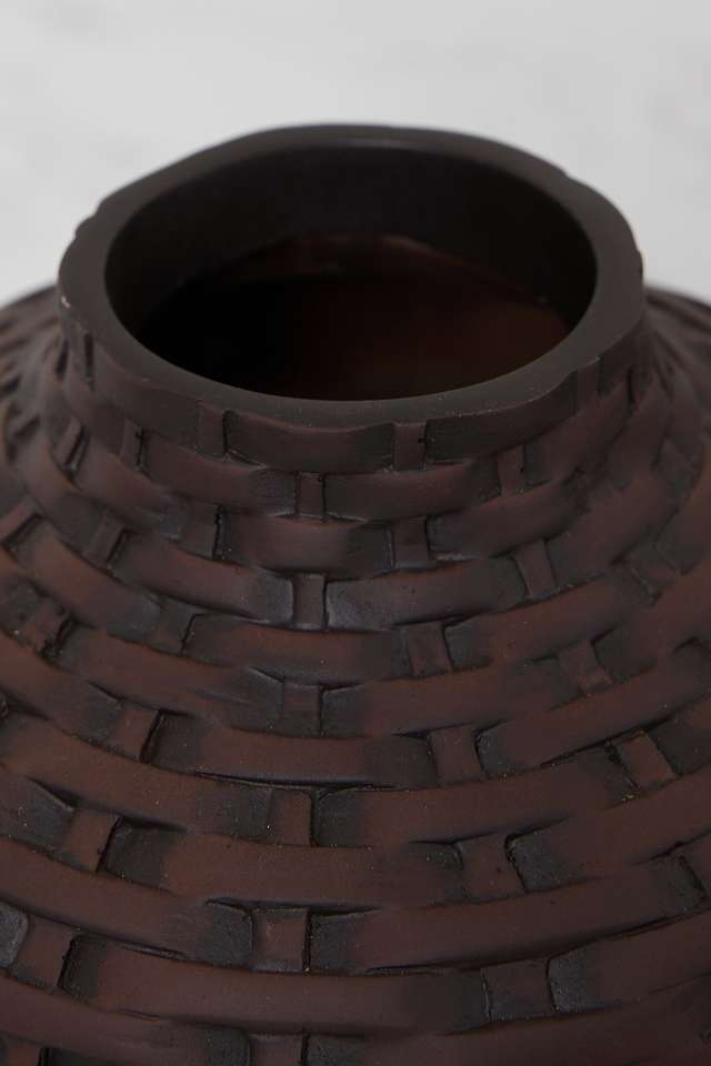 Bamberg-Resin-Vase-Round-Black---S