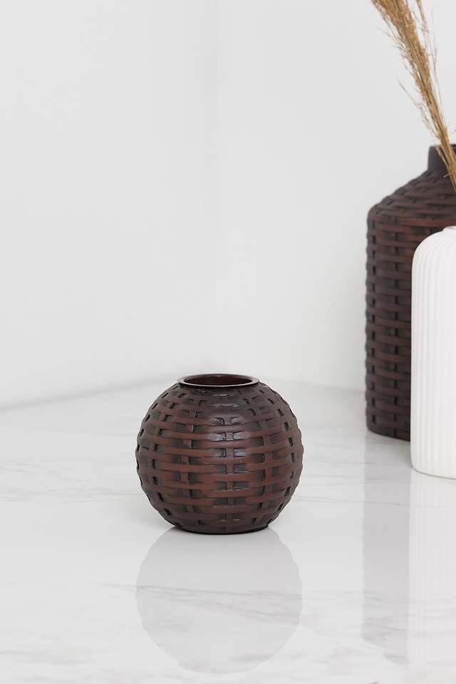 Bamberg-Bamboo-Resin-Tlight-Hdr-Blck