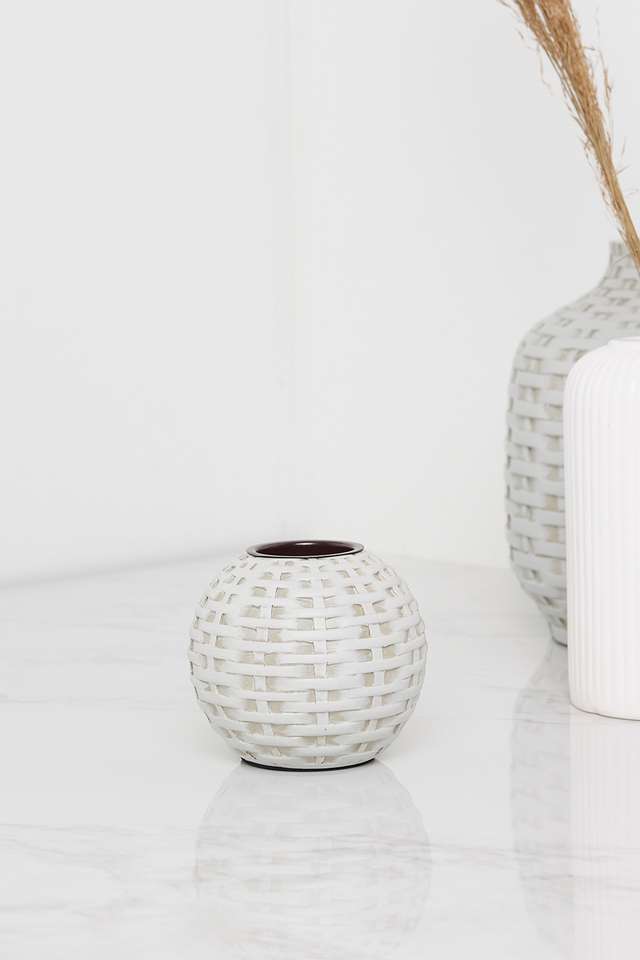 Bamberg-Bamboo-Resin-Tlight-Hdr-Whte