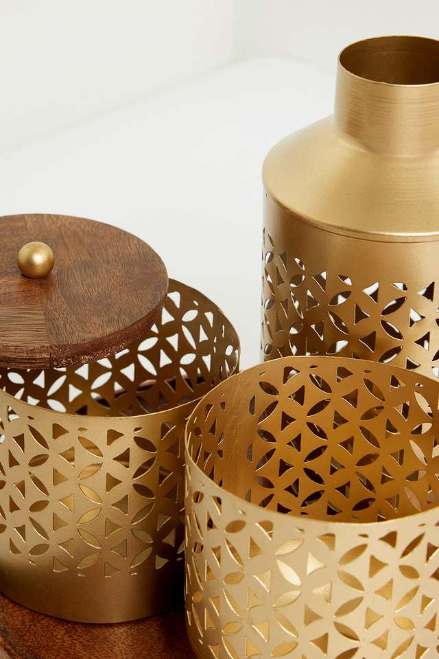 Aura-Metal-Tabletop-Accent