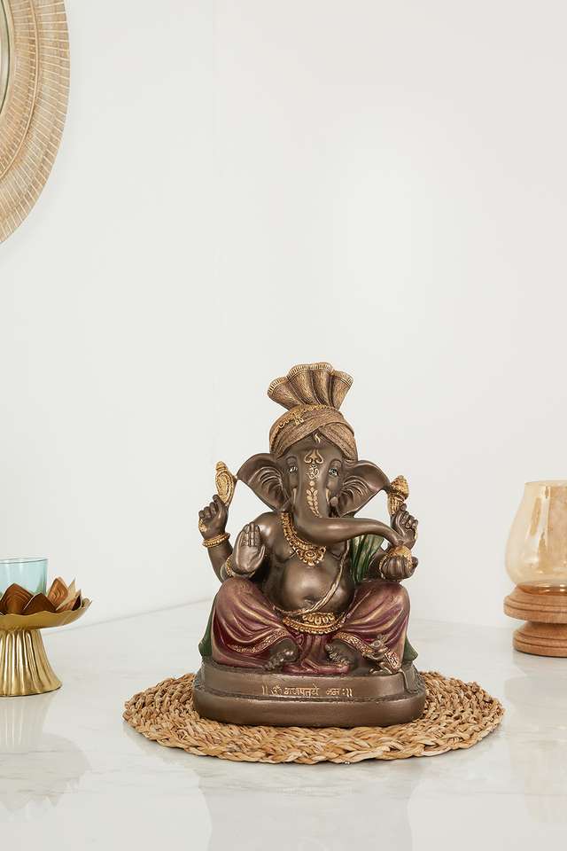 Screne-Pheta-Ganesha-With-Inscripted-Base