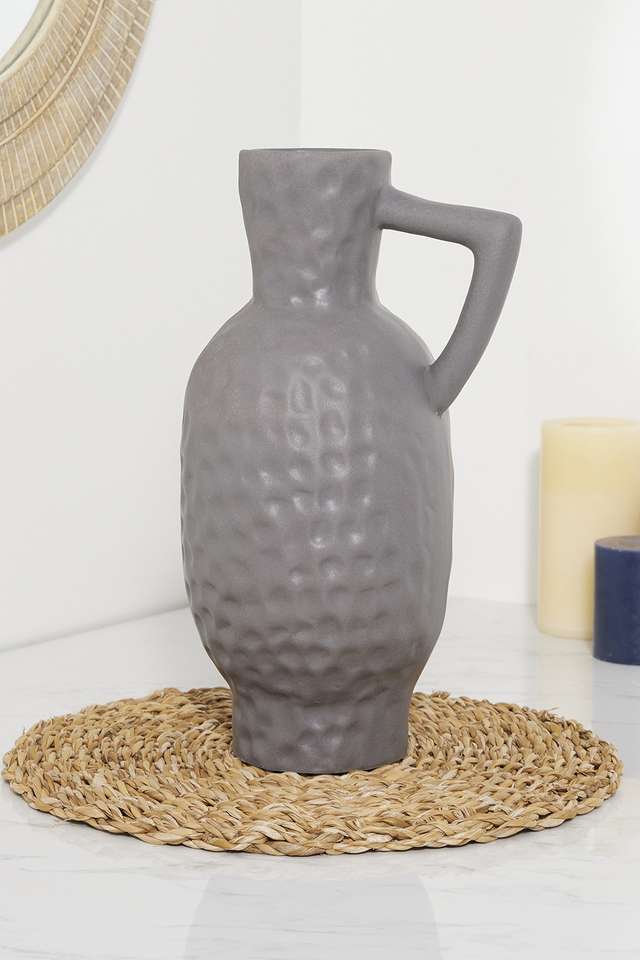 Contempory-Glam-Crater-Vases-Beige