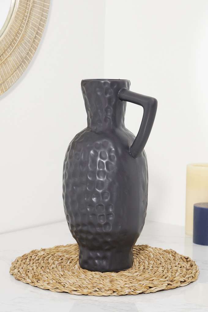 Contempory-Glam-Crater-Vases-Ocher