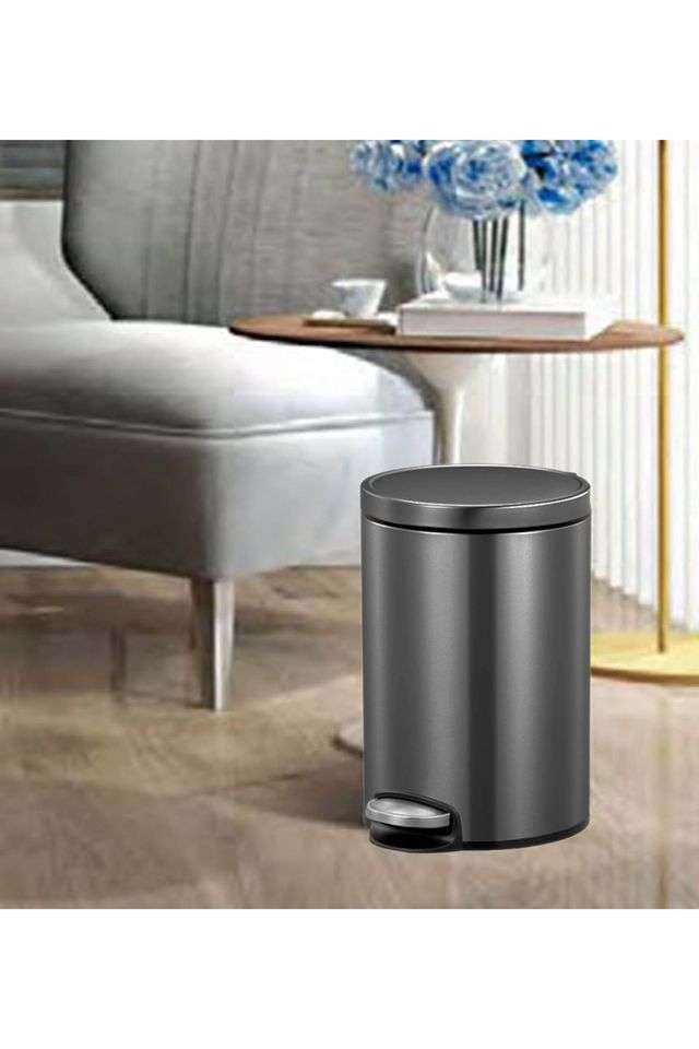 Round-Step-Dustbin-with-Liner -5-Liters