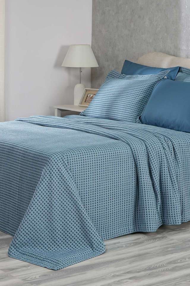 Hues-Enchanted-Harmony-Parable-Intertwist-Blue-Single-Bed-Cover