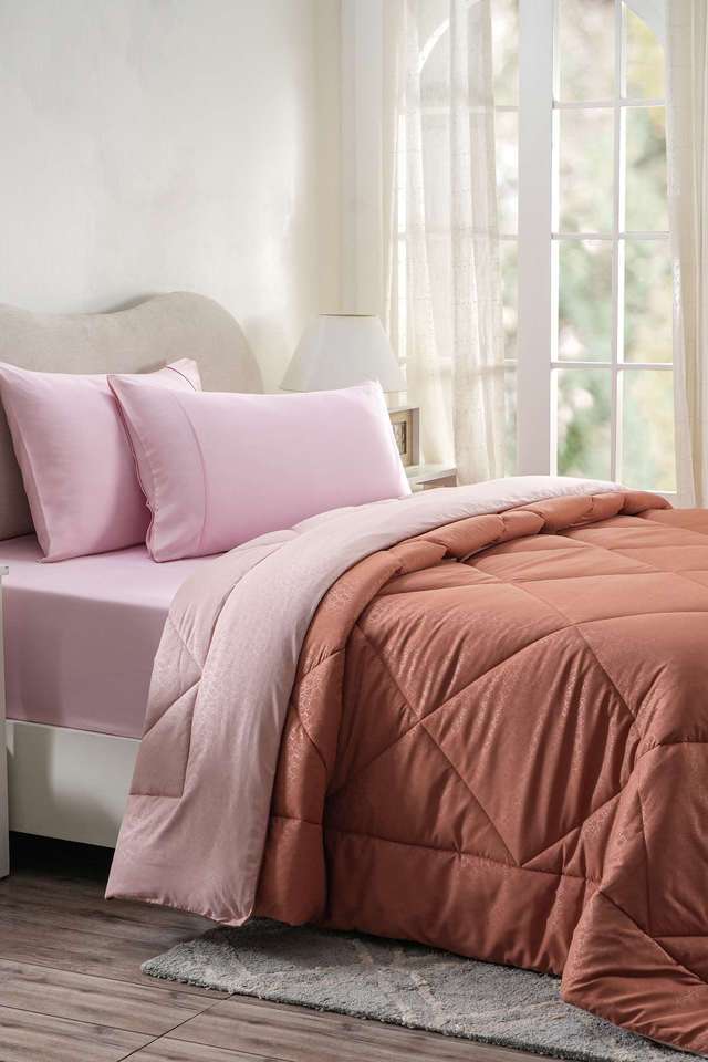 Hermosa-Glister-Pebble-Double-Rust-Quilt