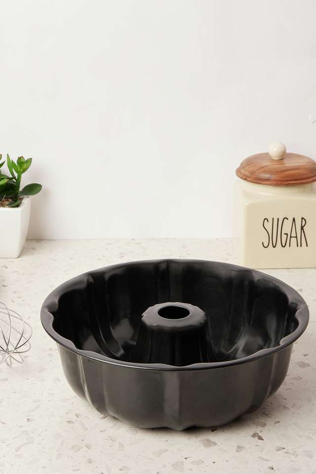 Nonstick-Carbon-Steel-Bundt-Cake-Pan