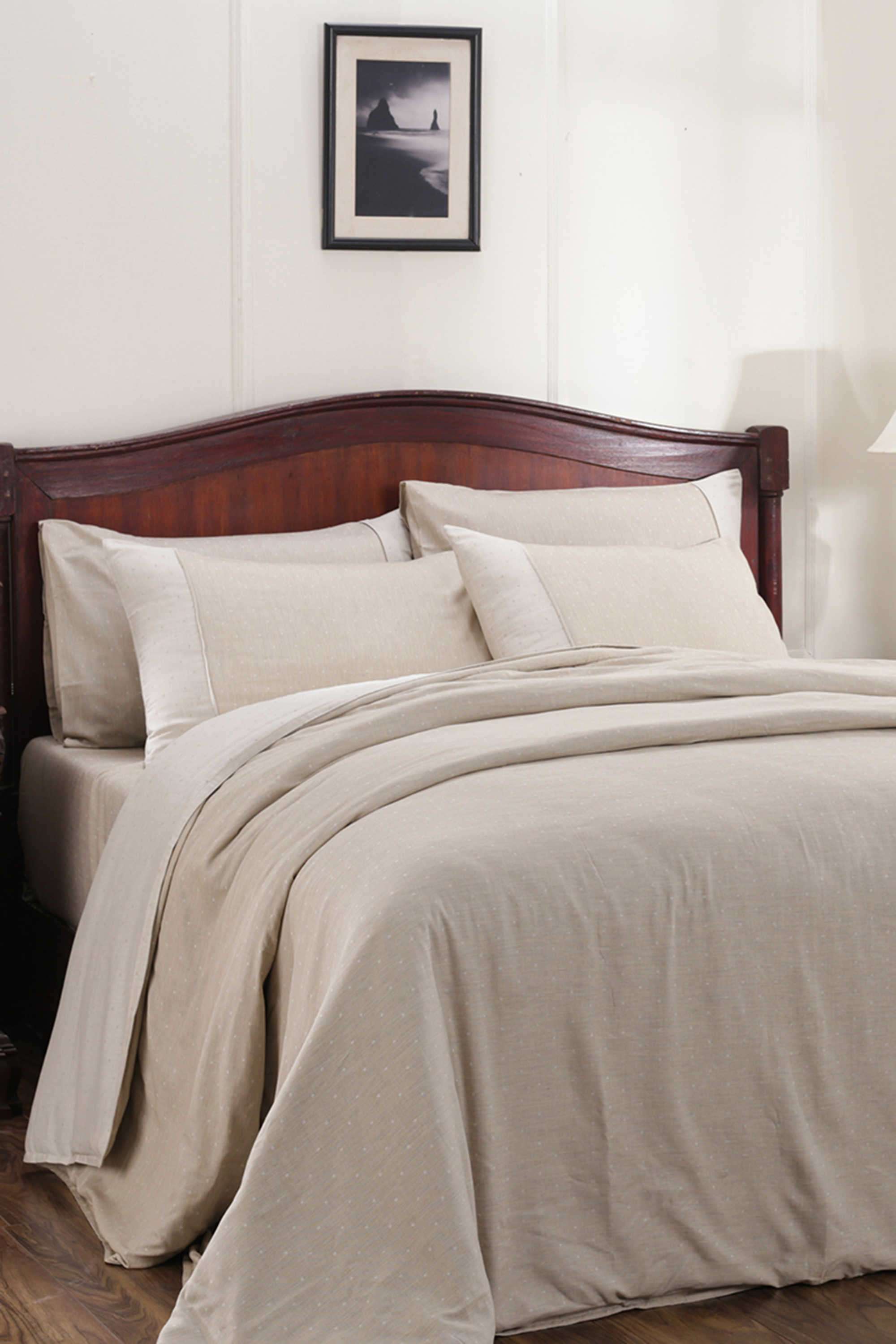 Muted-Dot-Beige-King-Duvet-Cover-with-Pillow-Case