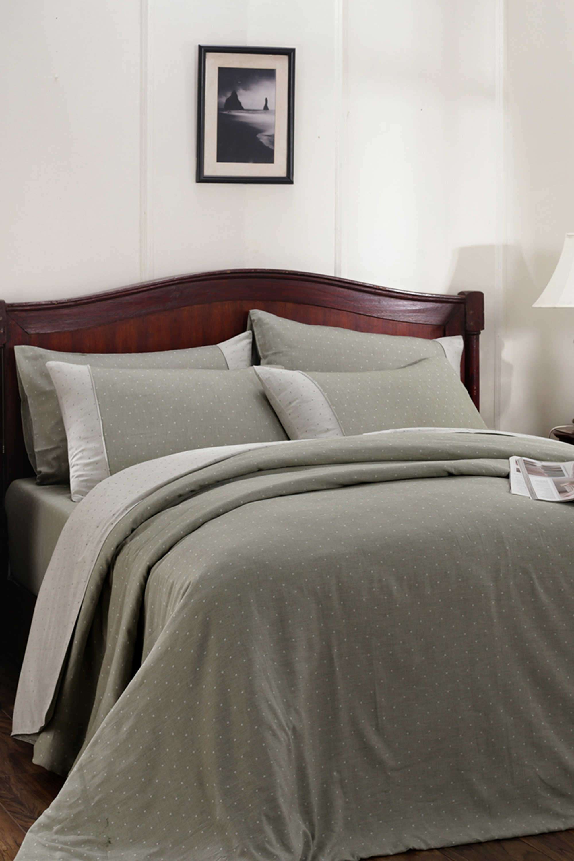 Muted-Dot-Green-King-Duvet-Cover-with-Pillow-Case