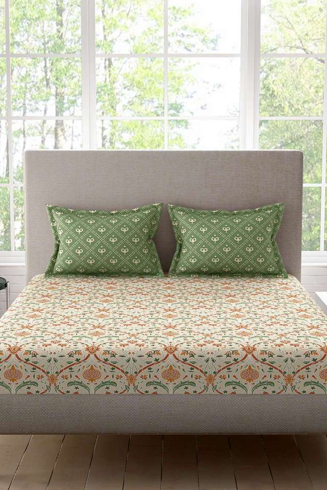 Cotton-Double-Bedsheet-with-2-Pillow-Covers -1-Bath-Towel -1-Medium-Towel -2-Hand-Towels