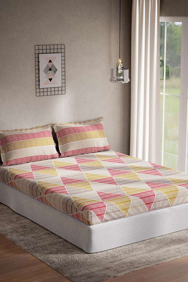 144-TC-Cotton-Geometric-Double-Double-Bedsheet-with-2-Pillow-Covers