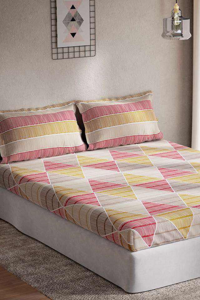 144-TC-Cotton-Geometric-Double-Double-Bedsheet-with-2-Pillow-Covers