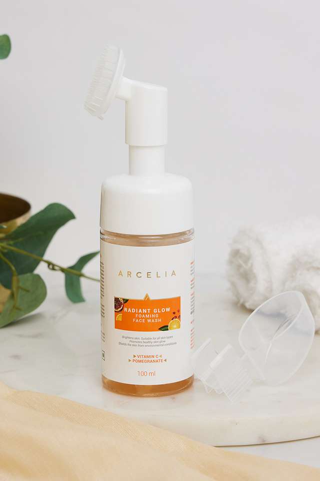 Radiant-Glow-Foaming-Face-Wash---100-ml