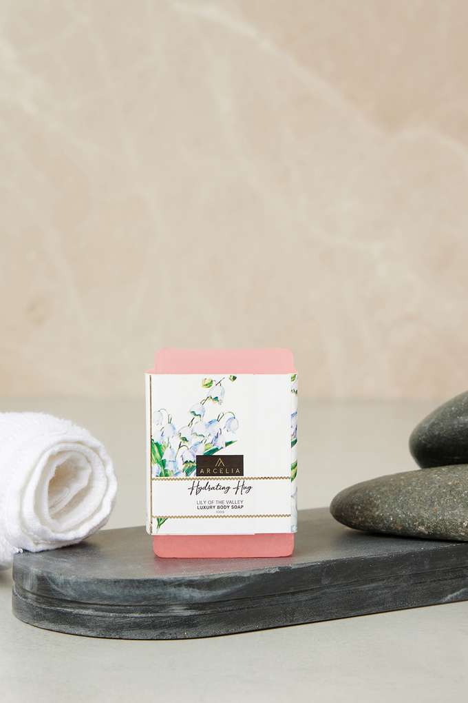 Hydrating-Hug-Lily-of-the-Valley-Luxury-Body-Soap