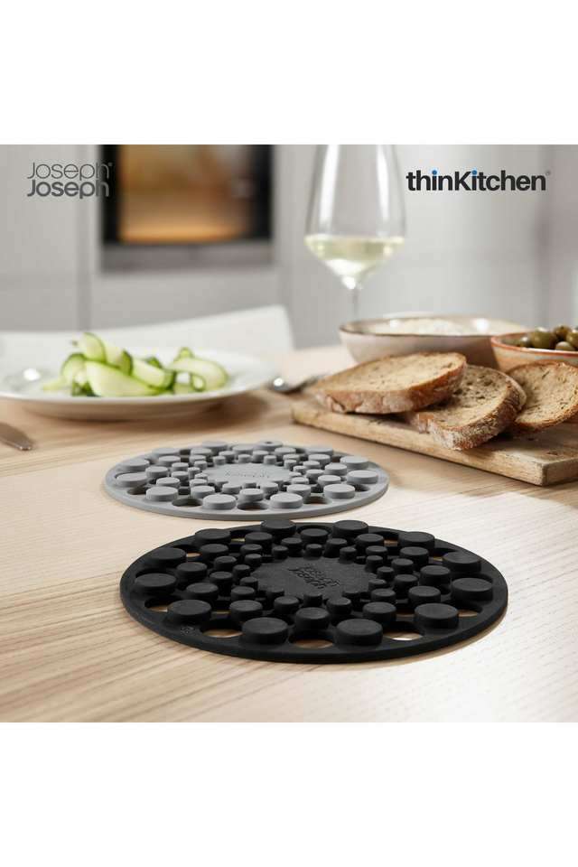Spot-On-Set-Of-2-Silicone-Trivets-(Round)