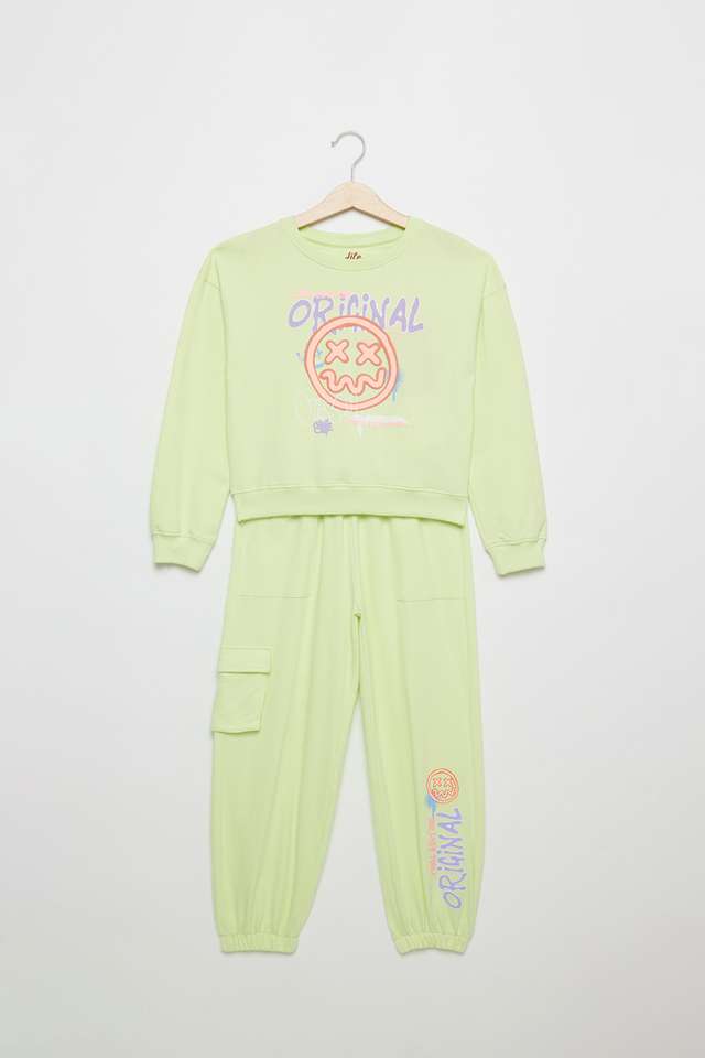 Graphic-Print-Cotton-Round-Neck-Girls-Kurta-Set