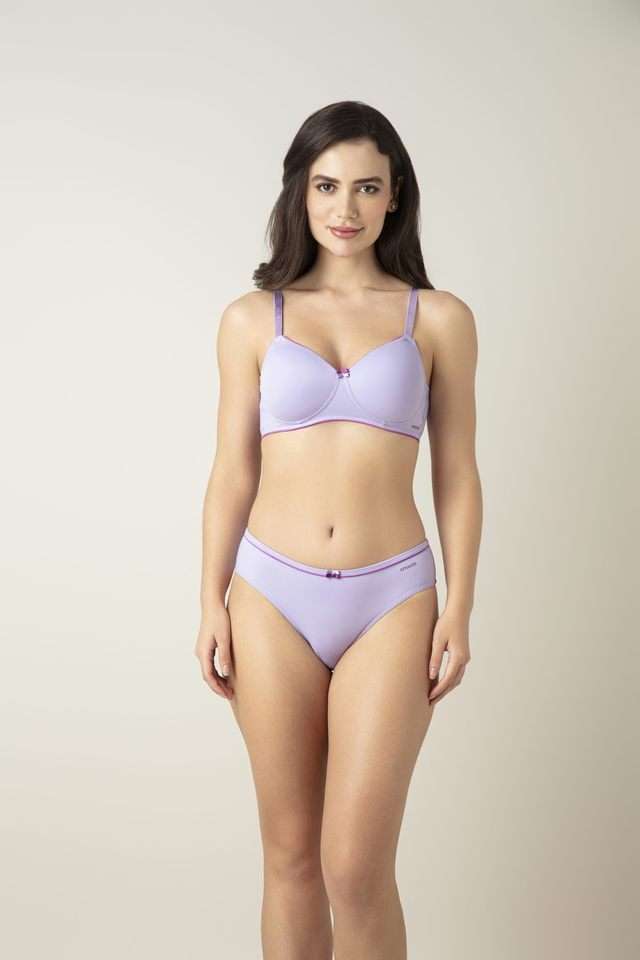 Non-Wired-Medium-Padded-Polyester-Women-s-T-Shirt-Bra
