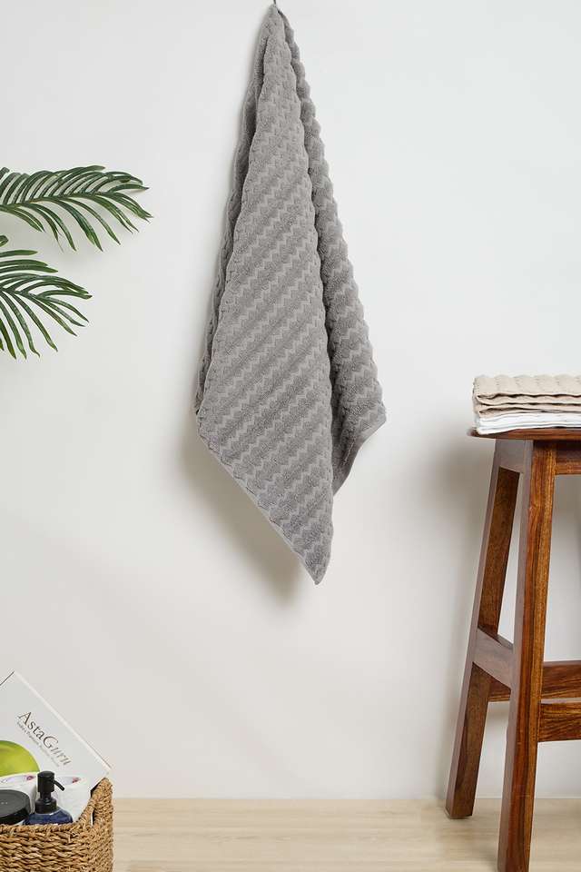 Noah-Jacq-Bath-Towel-70x140-Grey