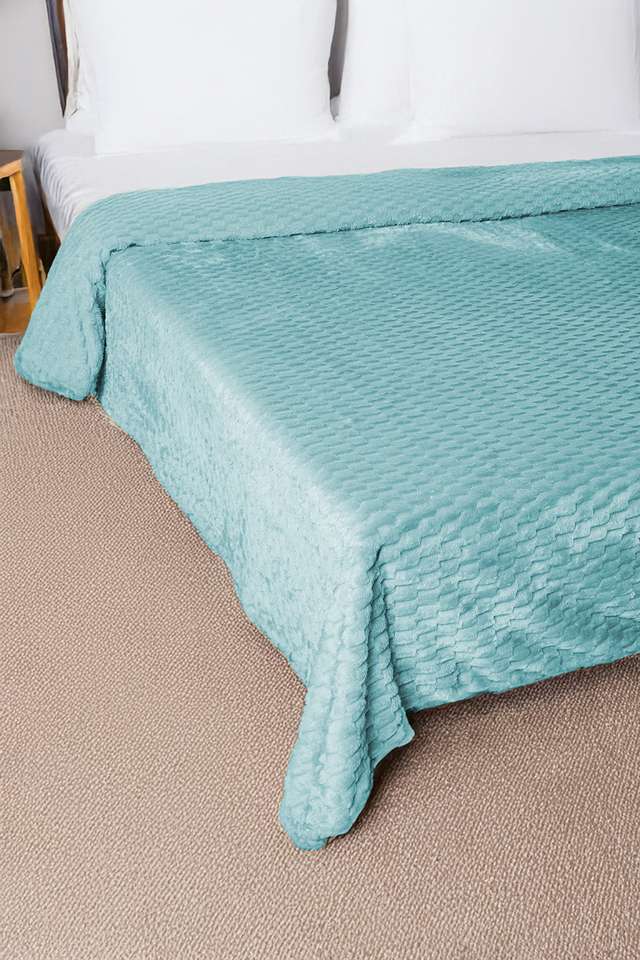 Noah-Geo-Plush-Double-Blanket-Aqua-2.2X2.4-M