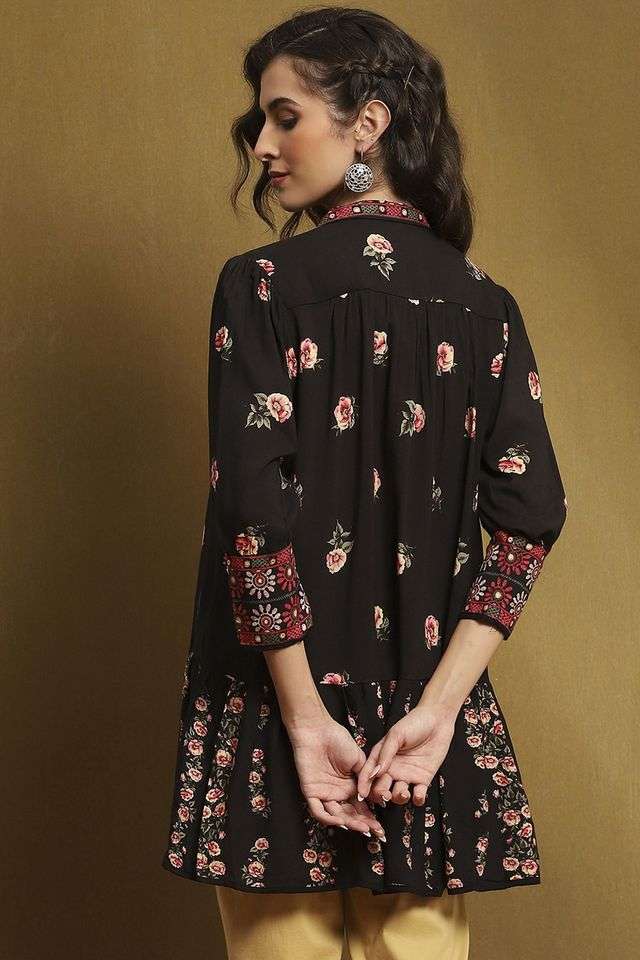Printed-Rayon-Collared-Women-s-Casual-Wear-Kurti